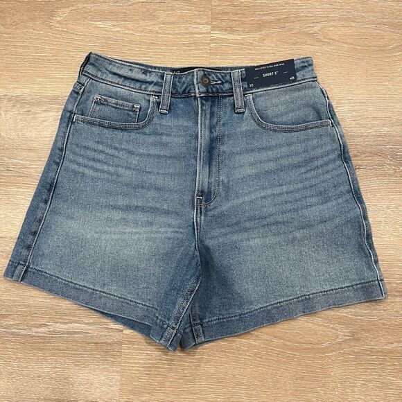 Hollister Shorts Women's 3/2 Medium Wash Denim Ultra High Rise Zip Fly Outdoor - Picture 2 of 6